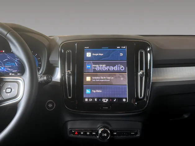 VOLVO XC40 2.0 B3 MH Plus Dark