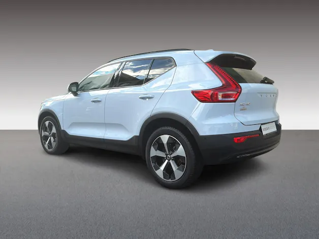 VOLVO XC40 2.0 B3 MH Plus Dark