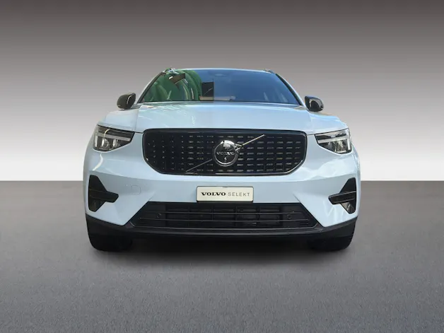 VOLVO XC40 2.0 B3 MH Plus Dark