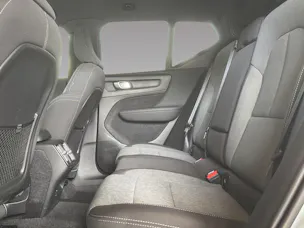VOLVO XC40 2.0 B3 MH Plus Dark