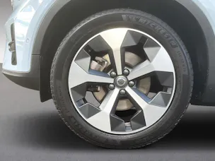 VOLVO XC40 2.0 B3 MH Plus Dark