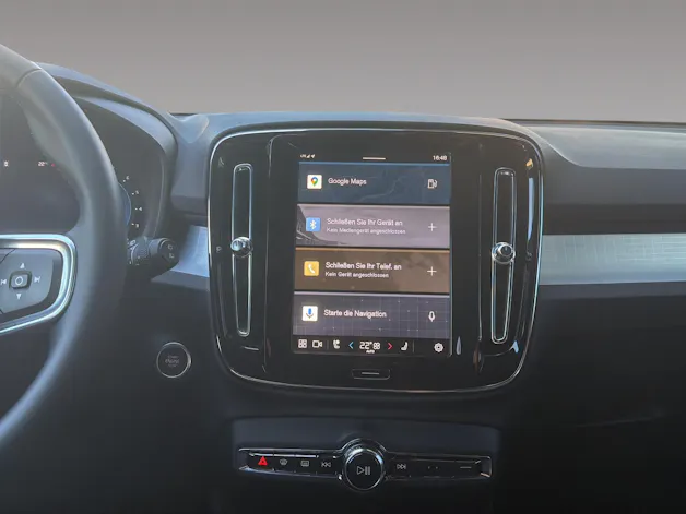 VOLVO XC40 2.0 B3 MH Plus Dark