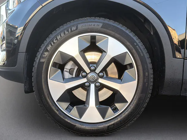VOLVO XC40 2.0 B3 MH Plus Dark