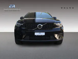 VOLVO XC40 2.0 B3 MH Plus Dark