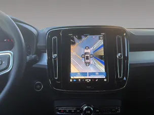 VOLVO XC40 2.0 B3 MH Plus Dark