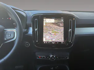 VOLVO XC40 2.0 B3 MH Plus Dark
