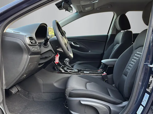 HYUNDAI i30 1.5 T-GDi Amplia