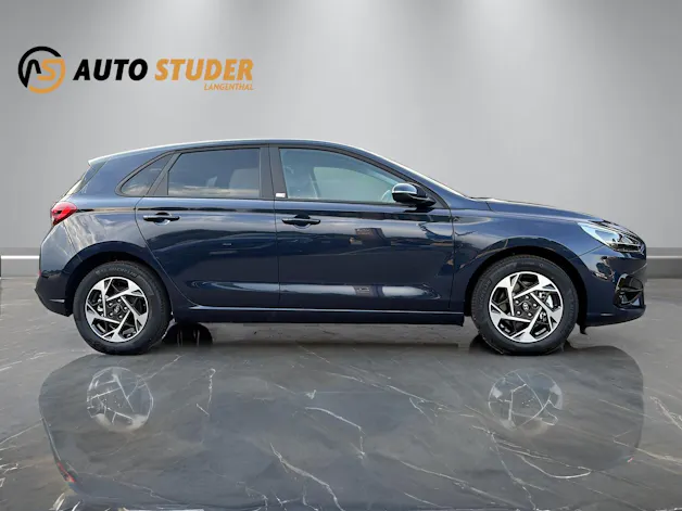 HYUNDAI i30 1.5 T-GDi Amplia