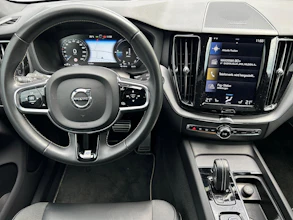 https://vehicle.imgix.net/4392668/43dec6b1-2c1e-49a3-ae9a-25f89a0e273f.jpg