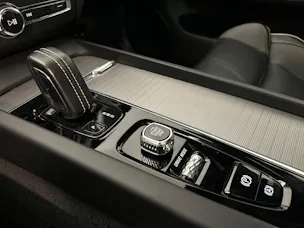 Volvo XC60 2.0 T8 TE R-Design eAWD