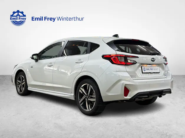 Subaru Impreza 2.0i e-Boxer Luxury