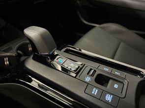 Fahrzeugbild TOYOTA Prius 2.0 Plug-In-Hybrid Premium