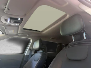 https://vehicle.imgix.net/4392703/4b3ed4c7-13e6-4baa-b563-6ebb5fa3c886.jpg