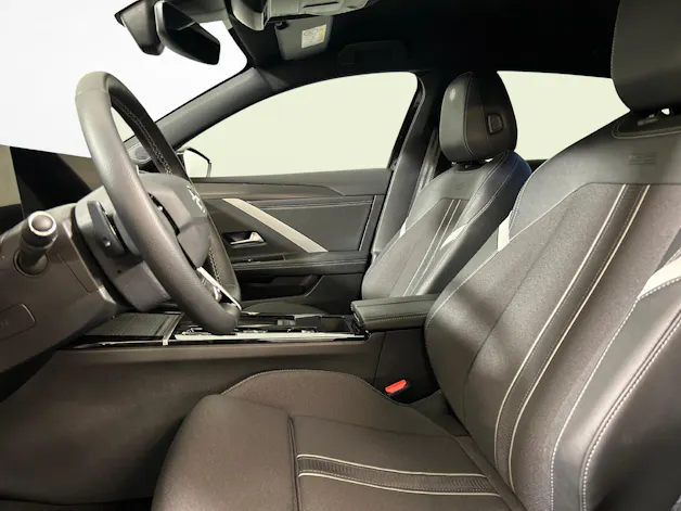 Opel Astra 1.2 T 130 Swiss Plus