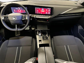https://vehicle.imgix.net/4392707/9d685b5a-1f81-49ae-99ff-d88195fe09e6.jpg