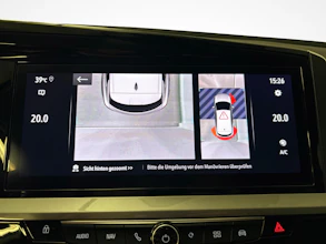 https://vehicle.imgix.net/4392723/984a2c37-8ff4-4cf6-88f3-48ea1167b102.jpg