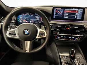 BMW 520d xDrive paddles Touring