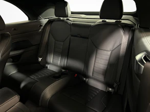 https://vehicle.imgix.net/4392756/0e2103f9-77ab-43f0-a957-b8bae76c108f.jpg