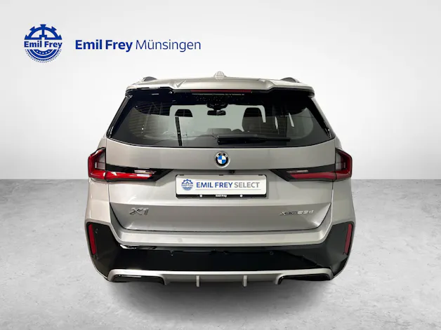BMW X1 23d xDrive paddles