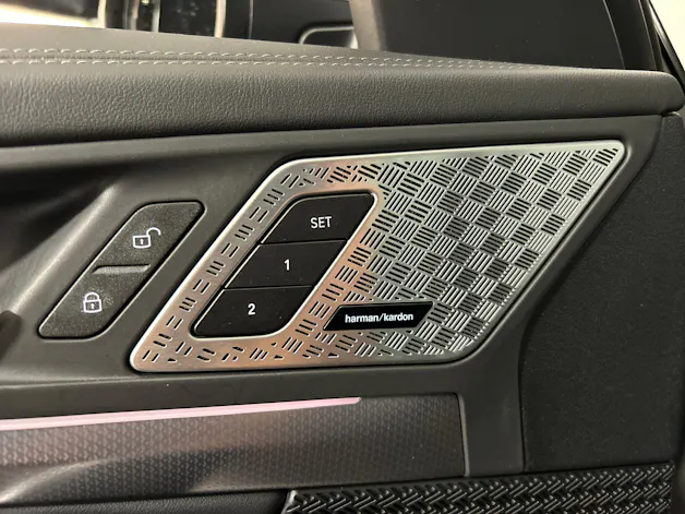BMW X1 23d xDrive paddles