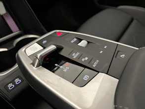 https://vehicle.imgix.net/4392777/eec847f1-e3a0-4111-97d0-4abfd2625b18.jpg