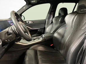 https://vehicle.imgix.net/4392786/d282ce70-6f0f-4ec5-b8ad-4e30f22f4e33.jpg