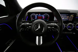 MERCEDES-BENZ GLB 250 AMG Line 4matic