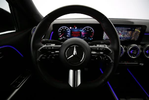 Fahrzeugbild MERCEDES-BENZ GLB 250 AMG Line 4matic