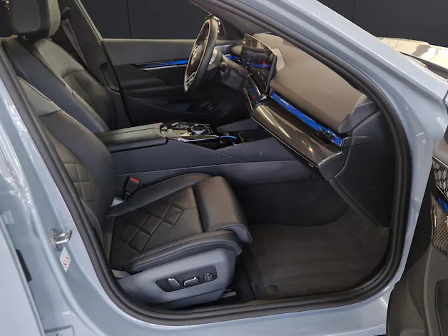 BMW i5 M60 xDrive Touring