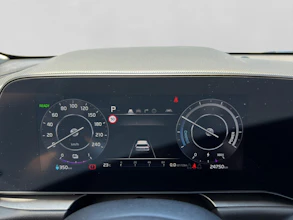 https://vehicle.imgix.net/4392892/64922d81-3e8d-4d85-93fc-b8af34eeb17d.jpg