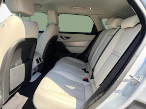 https://vehicle.imgix.net/4392984/2ff990be-1271-4999-9f45-bae66d554b71.jpg