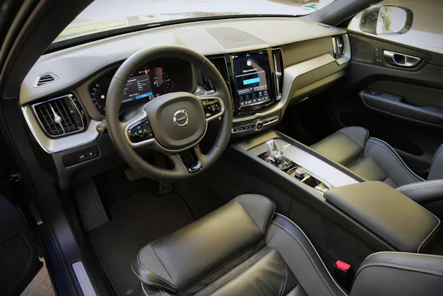 VOLVO XC60 2.0 T6 TE Plus Dark eAWD