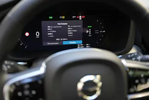 VOLVO XC60 2.0 T6 TE Plus Dark eAWD