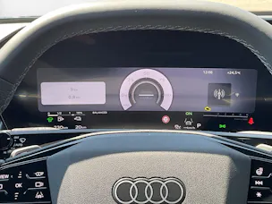 Audi Q3 SUV e-hybrid 200 kW S tronig