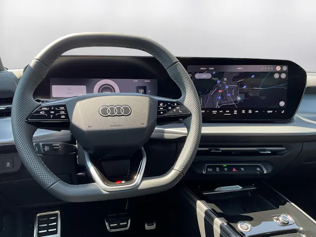 Audi Q3 SUV e-hybrid 200 kW S tronig