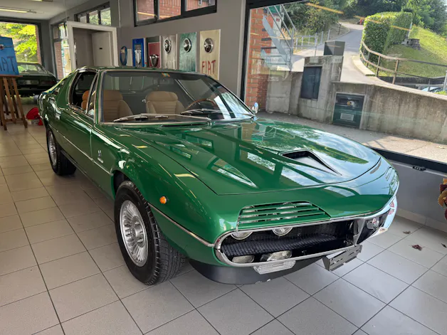 Alfa Romeo MONTREAL