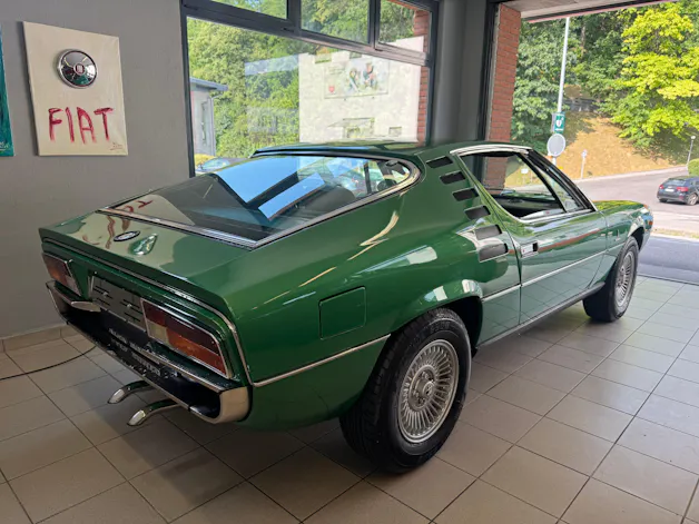 Alfa Romeo MONTREAL