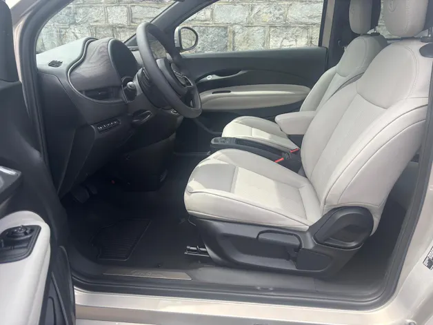 Fiat 500 electric 87 kW Armani