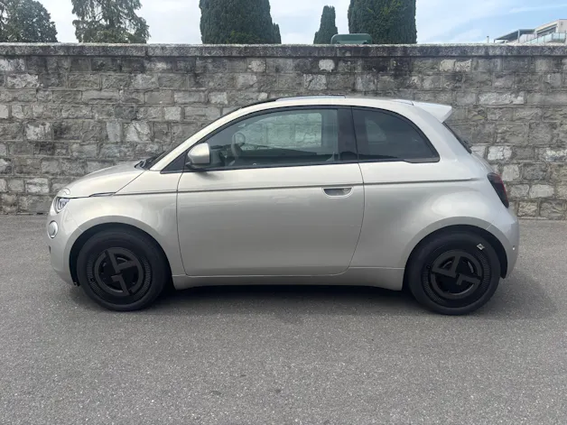 Fiat 500 electric 87 kW Armani