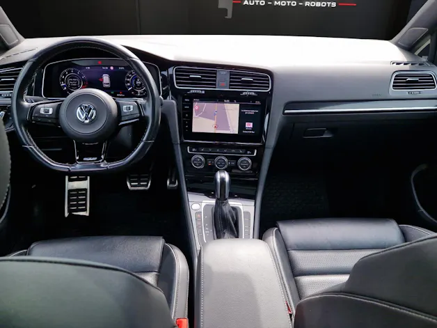 VW Golf Variant 2.0 TSI R 4Motion DSG