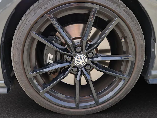 VW Golf Variant 2.0 TSI R 4Motion DSG
