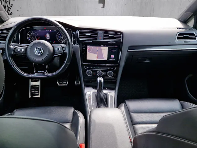 VW Golf Variant 2.0 TSI R 4Motion DSG