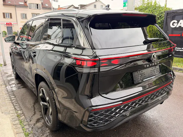 VW Tayron 2.0 TDI 193 PS 4MOTION R-LINE *** HEAD-UP DISPLAY & ANHÄNGERKUPPLUNG***