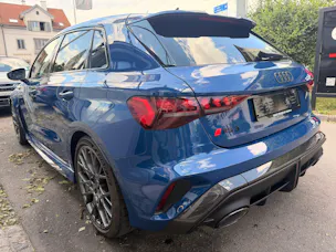 Audi RS3 SPORTBACK 2.5 400 PS TFSI QUATTRO *** TRAUM IN ASCARIBLAU ***
