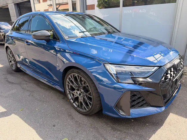 AUDI RS3 SPORTBACK 2.5 400 PS TFSI QUATTRO *** TRAUM IN ASCARIBLAU ***