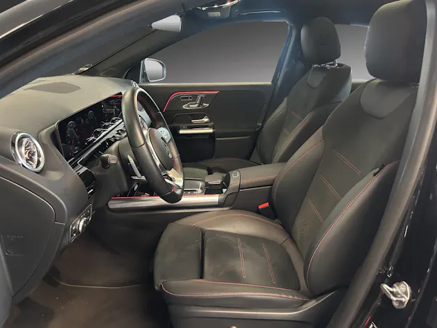 Mercedes-Benz GLA 200 AMG Line 7G-DCT