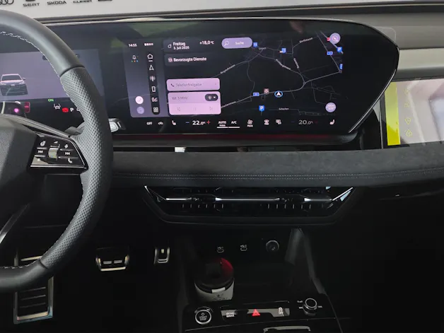 AUDI Q6 e-tron quattro