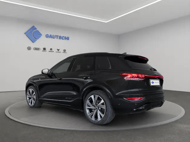 AUDI Q6 e-tron quattro