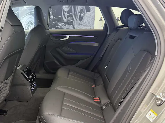 Audi A6 Avant TDI quattro 150 kW S tronic