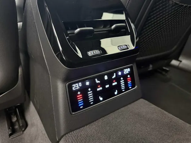 Audi A6 Avant TDI quattro 150 kW S tronic